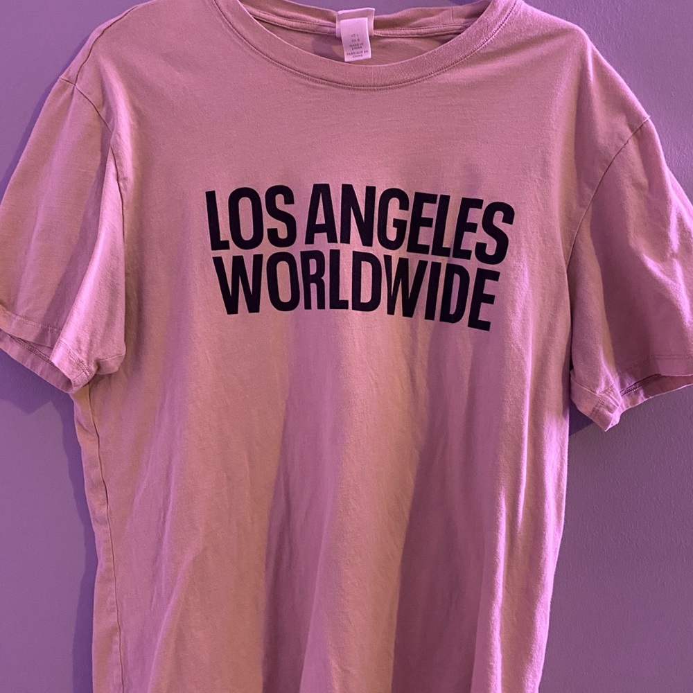 LA WRLD WIDE t-shirt.